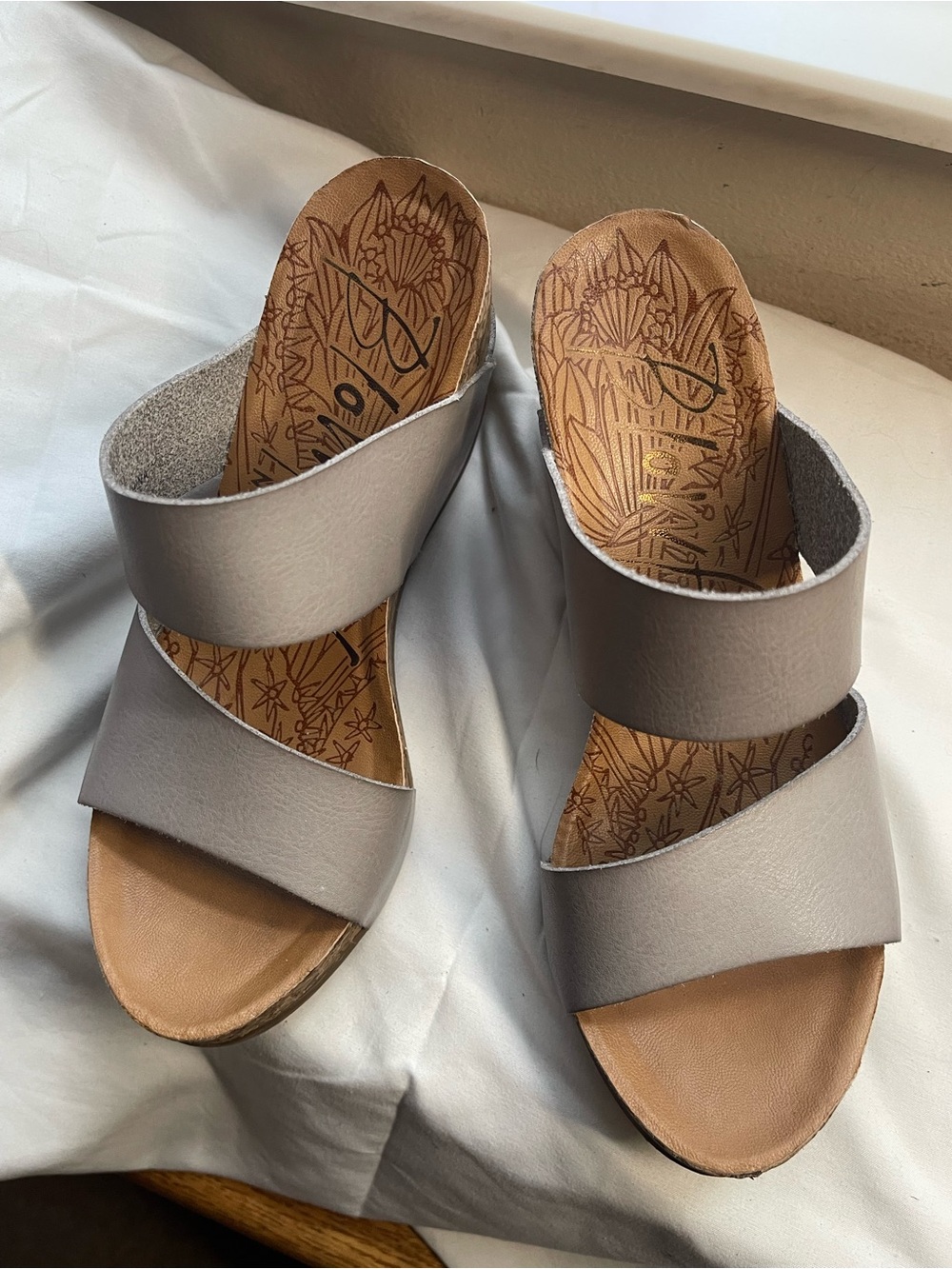 Baretraps Women's Double-Strap Slide Sandals in Light Gray